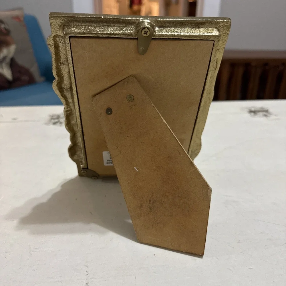 Vintage Peacock Heavy Gold Brass Frame For 4 x 6 Photo  Easel Back 7x5x1 Inches
